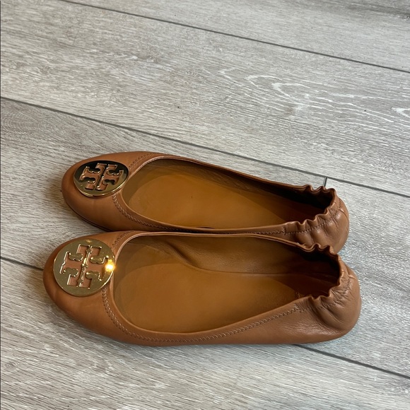 Tory Burch Mini travel Brown Naya leather Flats with gold logo size 10 - Picture 9 of 10